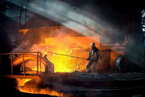 Neueste Unternehmensnachrichten über Chinas Fuxin-legierter Stahl, zum des neuen Edelstahls zu errichten, der Liine kaltwalzt